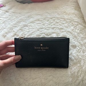 Black Kate spade wallet barely used